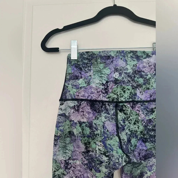 Lululemon Wunder Under X Central Saint Martins HR Tight Size 4 VWUH Nulux - Picture 6 of 6